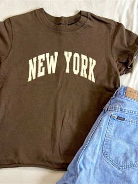 Brandy Melville brown tee